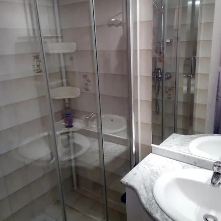 T2 Au Lagon Bleu Piscine/ascenseur Le Grau-du-Roi